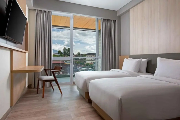 Deluxe Twin room with balcony