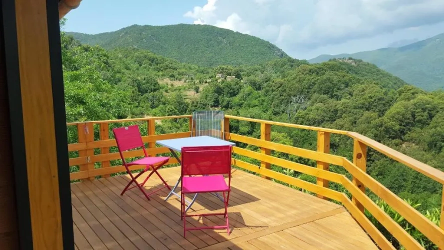 2 Bedrooms Chalet