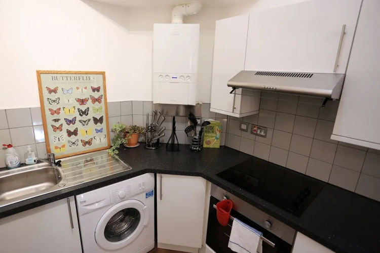 3 Bedrooms Cottage