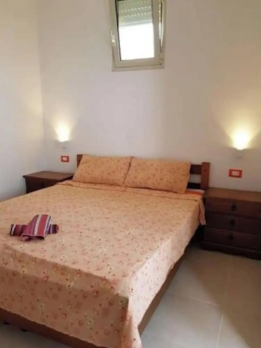 2 Bedrooms Cottage with city view