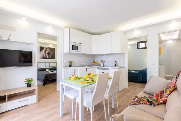 263Precious Bungalow with terrace
