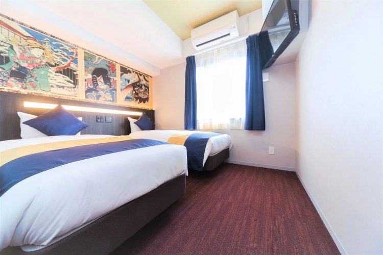 KUROMON Crystal Hotel