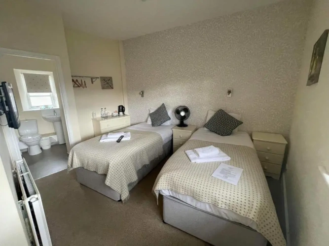 Standard Twin room
