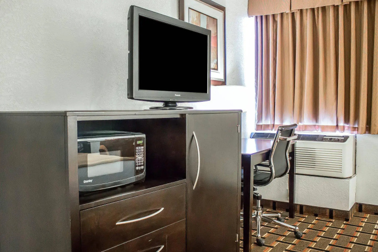 Comfort Inn Dunmore - Scranton East