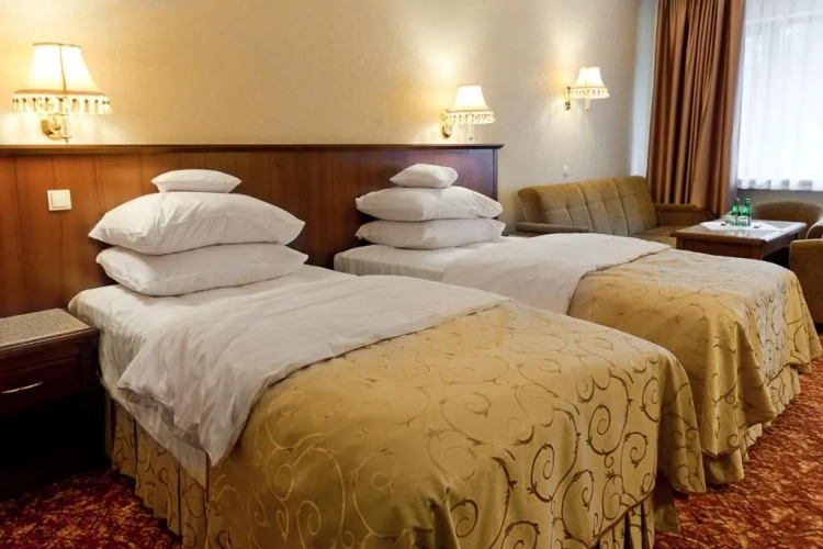 Standard Twin room with balcony