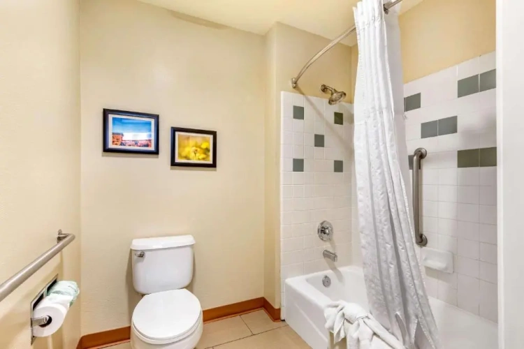 Suite with balcony