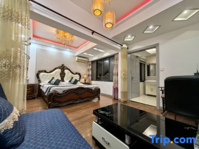 1 Bedroom Standard room with city view