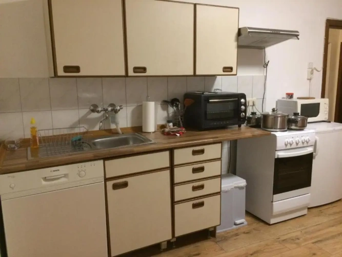 3 Bedrooms Apartment