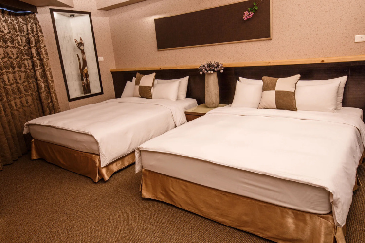CHECK inn Express Taichung FengChia