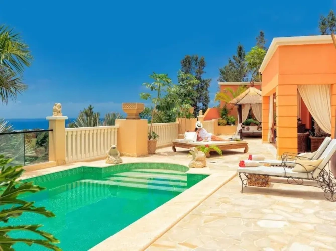 2 Bedrooms Double Villa