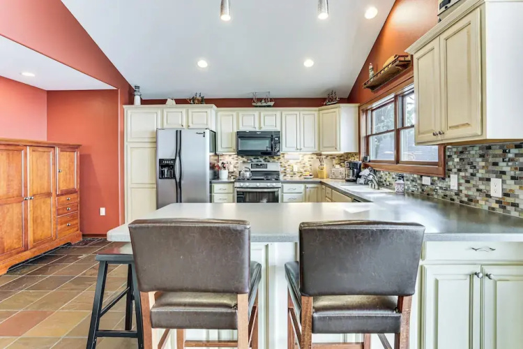 Spacious Edgerton Home w/ Private Beach & Views!