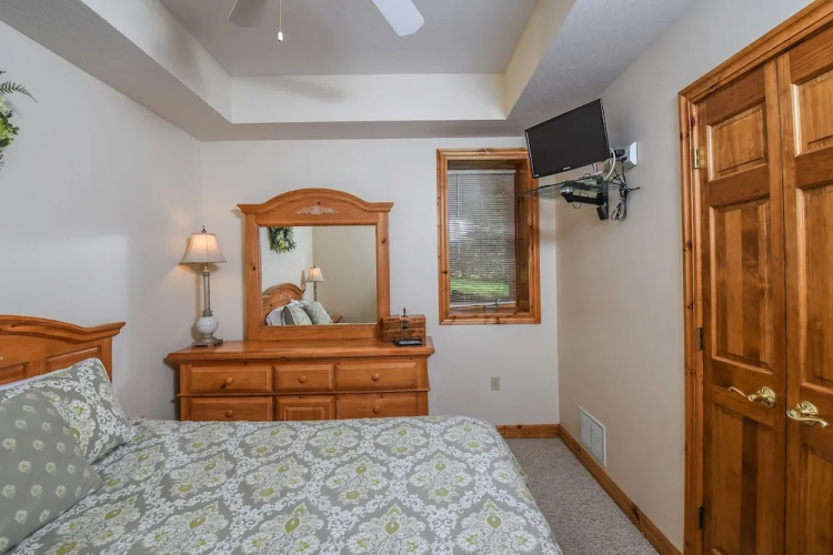 Constantly Cozy 6 Bedroom House