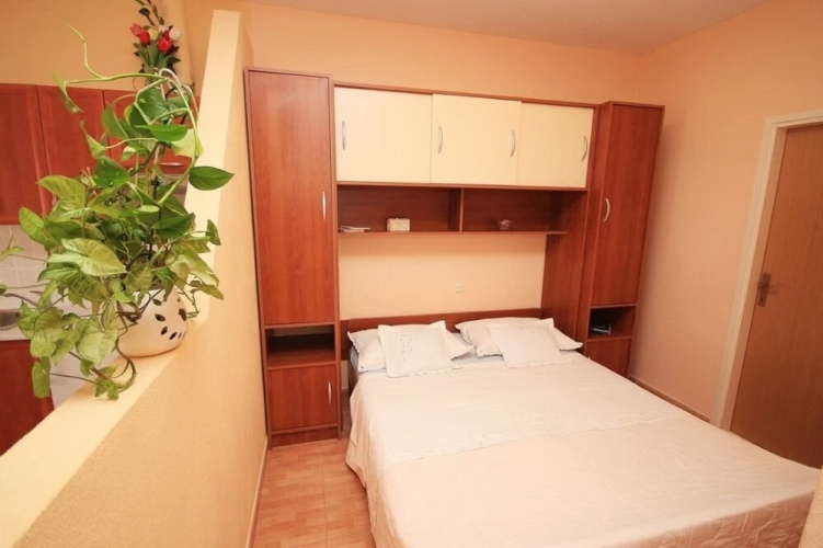 Jovize - Free Parking - SA7