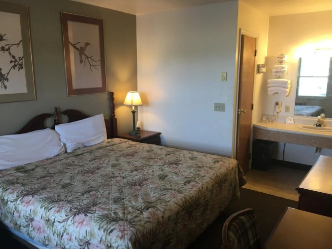 Plantation Motel