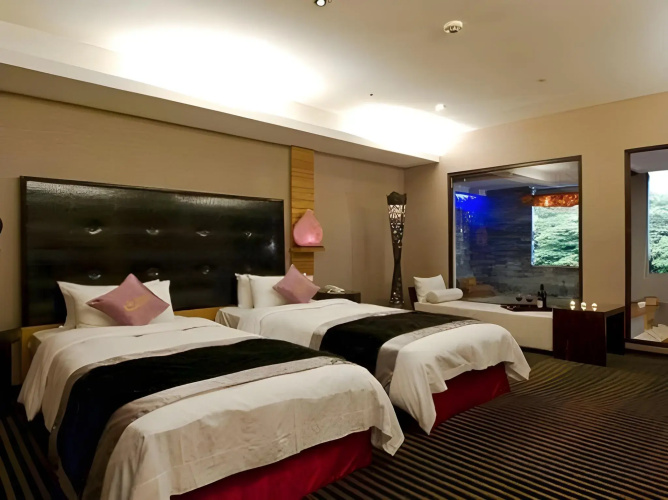 Golden Hotspring Hotel