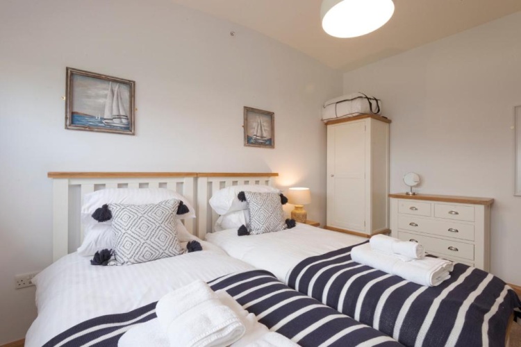 3 Bedrooms Apartment with view