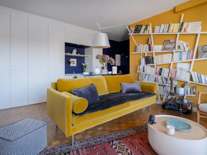 Eiffel Tower Design Residence