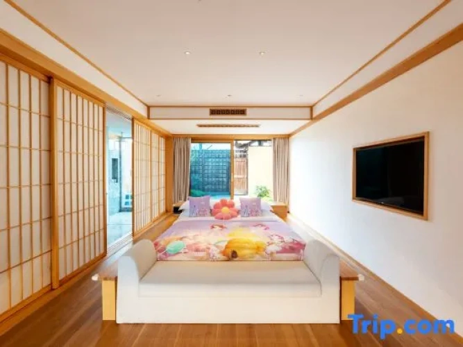 Deluxe Family Suite