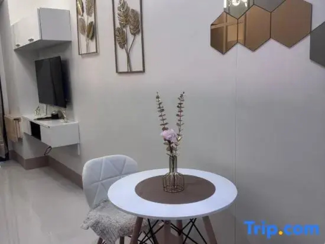 Staycation at MOA Shore Residences