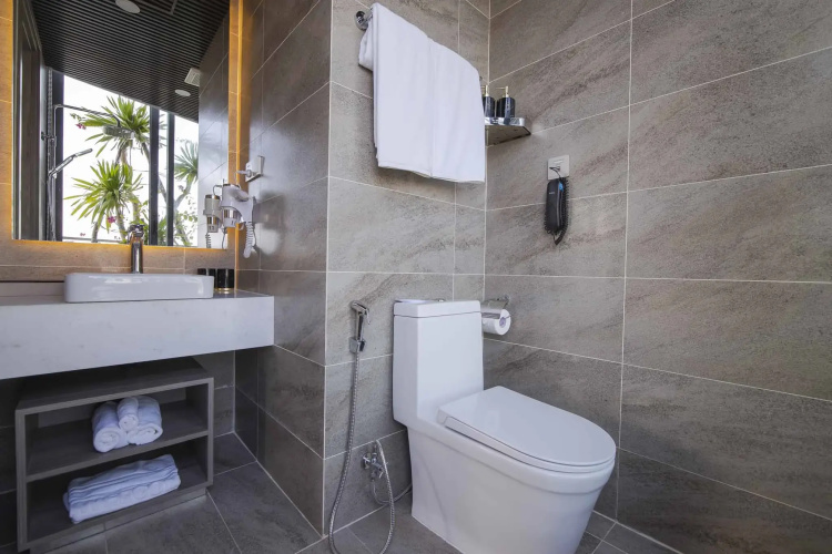 Haian Riverfront Hotel Da Nang