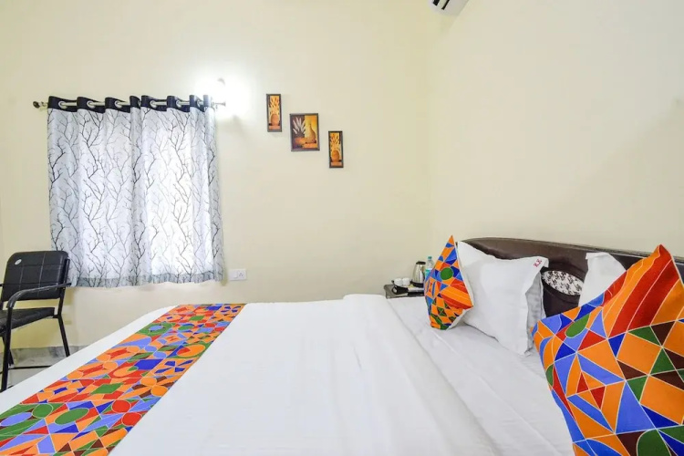 Fabhotel Merit Suites
