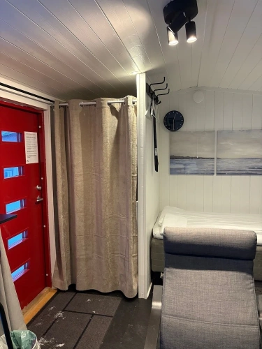 Comfort room