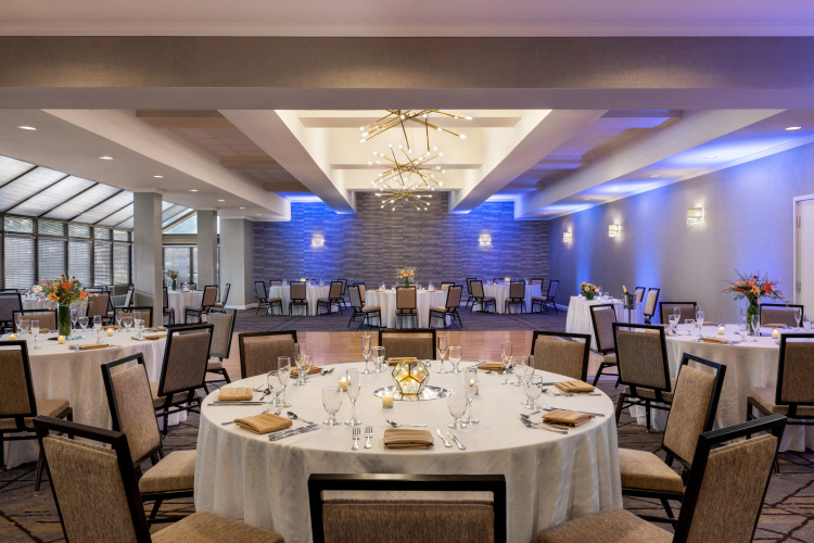 Crowne Plaza Edison photo 32