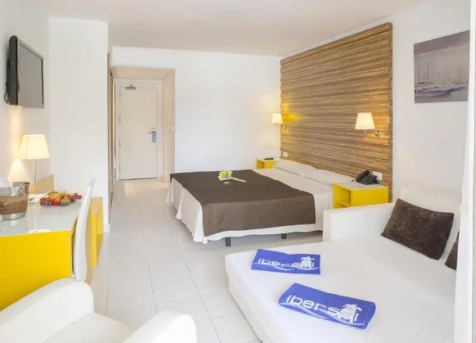 Standard Double room with garden view
