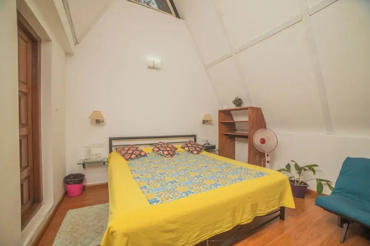 Chalet In Tea Gardens