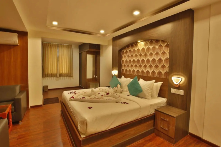 Hotel Ramtel Inn