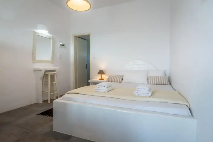 Faros Apartments