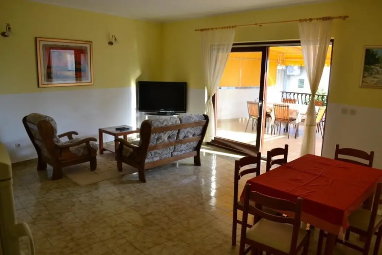 Apartments Karlo