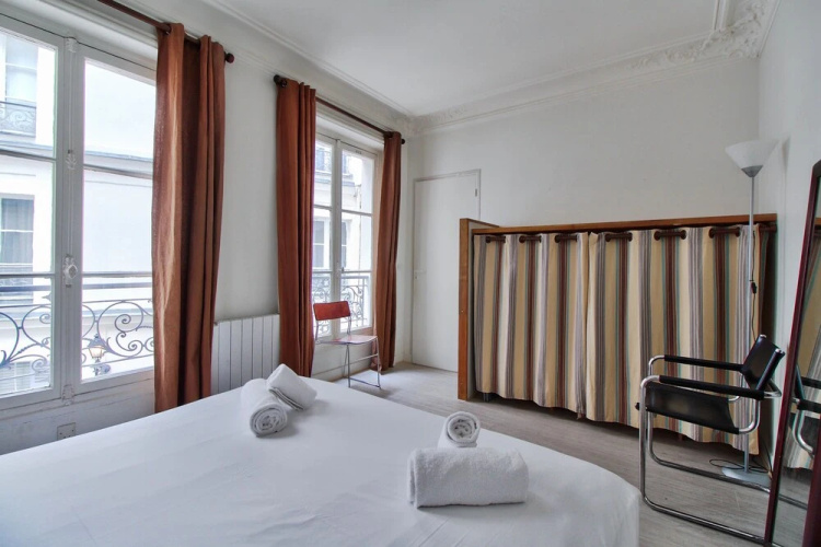 Very Cosy Parisian Apartment