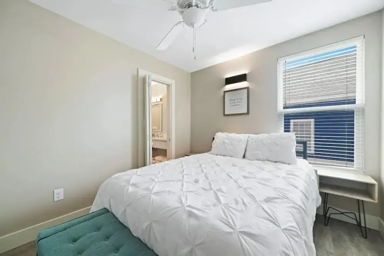 Pipedreams 333 E 4 Bedroom Home