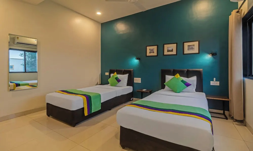 FabHotel Tulip Comforts