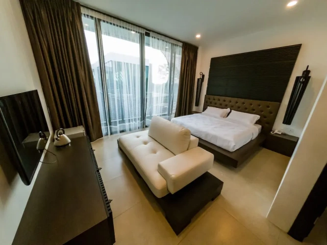 Suite with balcony