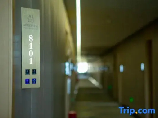 Smart Hotel in the View