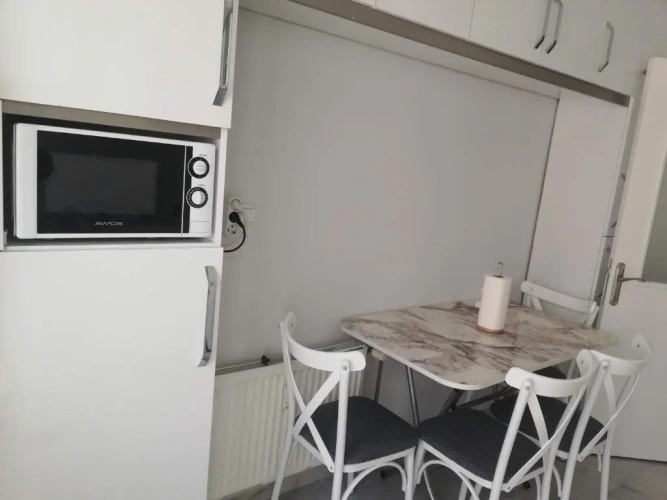 3 Bedrooms Apartment