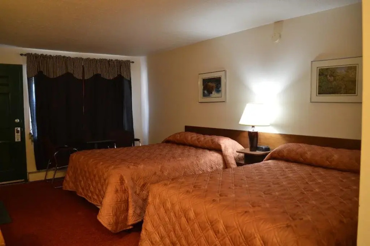 Tobin Lake Motel