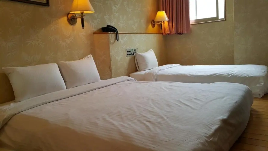 Comfort Quadruple room with view