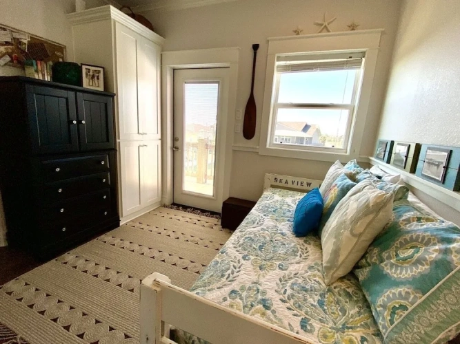 3 Bedrooms Cottage