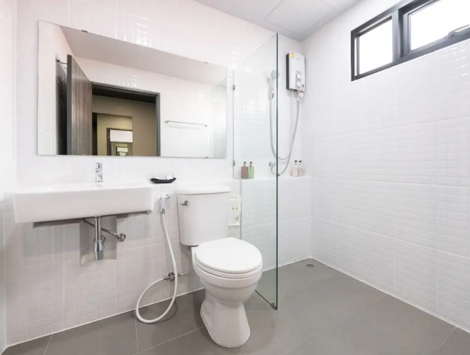 Oblique Apartment