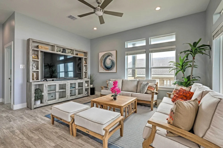 Villa Azul Galveston Home: Modern & Beachfront!