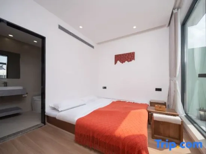2 Bedrooms Suite