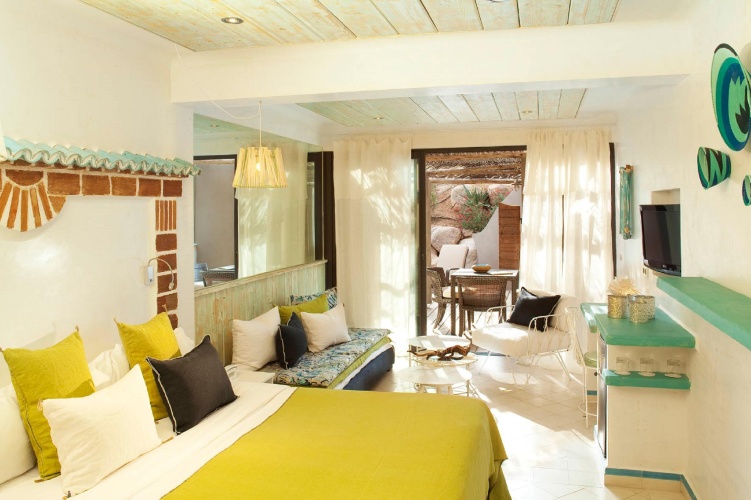 Superior room with garden view
