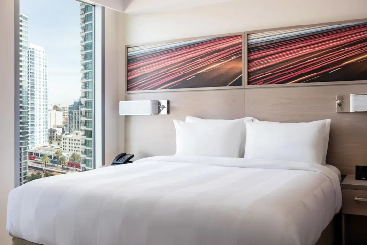 1 Bedroom Suite with bay view