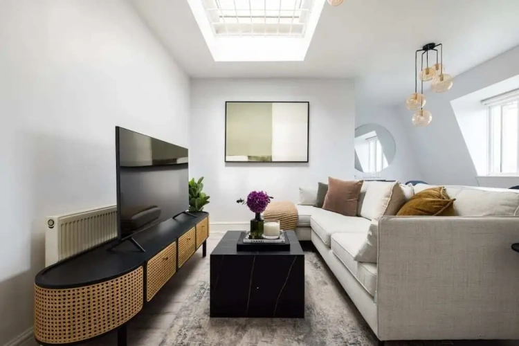 3 Bedrooms Apartment