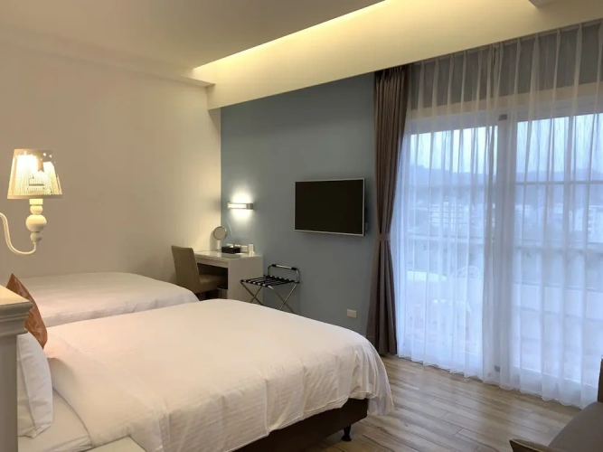 Grand Quadruple room with mountain view
