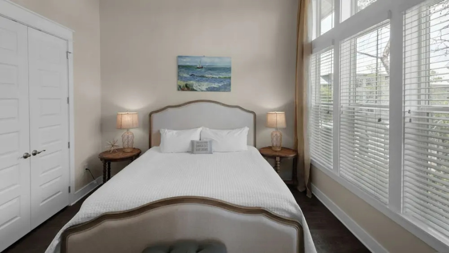 Pet Friendly & A Minute From Prominence Pool, Sleeps 8