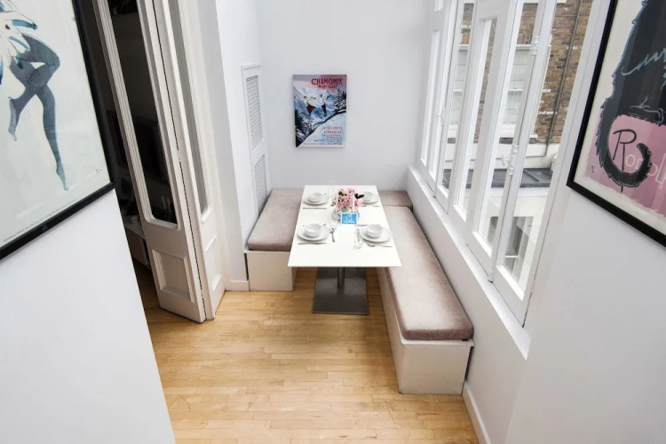 Bright Cromwell Road Loft - JSD